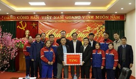 PHÓ CHỦ TỊCH TỈNH NGUYỄN TRUNG THẢO THĂM, ĐỘNG VIÊN MỘT SỐ DOANH NGHIỆP TẠI HUYỆN NGUYÊN BÌNH